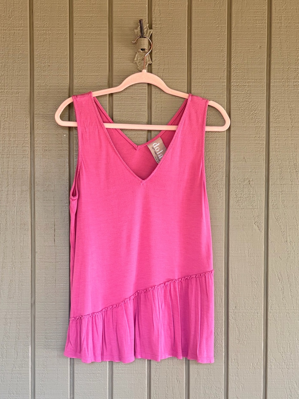 • Anthropologie DOLAN Left Coast Fuchsia Pink Asymmetrical Ruffle Tank Top M EUC